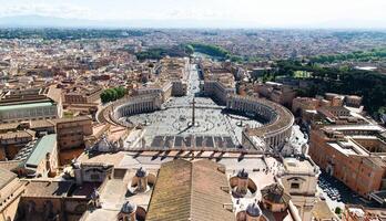 Vaticano, italia-abril 18, 2024 aéreo ver de S t. de pedro cuadrado y Roma foto