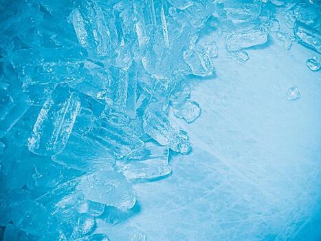 cubos de hielo fondo,cubitos de hielo textura, cubitos de hielo papel pintado, hielo ayuda a sensación refrescado y frio agua desde el cubos de hielo ayuda el agua actualizar tu vida y sensación bueno.hielo bebidas para refresco negocio foto