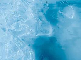 icecubes background,icecubes texture,icecubes wallpaper,ice helps to feel refreshed and cool water from the icecubes helps the water refresh your life and feel good.ice drinks for refreshment business photo