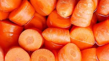 pile carrot displaying at local shop. video