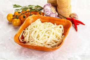 tradiciona asiático cocina - udon fideos foto