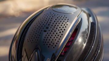 A detailed look at the builtin speakers on a smart bike helmet allowing for crystal clear audio to be played without blocking out surrounding sounds video