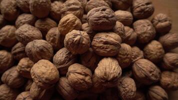 walnuts in shell video