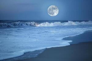 lleno Luna creciente terminado Oceano con naturaleza antecedentes foto