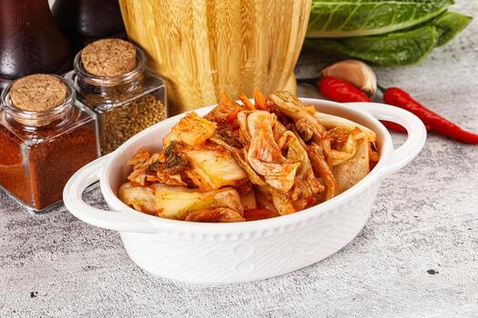 coreano cocina fermentado repollo kimchi foto