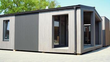 A new modular house for a small office video