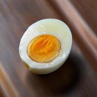 Photo a boiled egg. Pattern texture background.