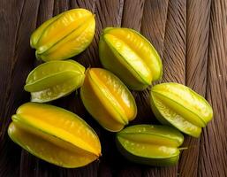 Photo star fruit, a fruit that tastes sour, and is rich in health benefits.