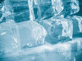 icecubes background,icecubes texture,icecubes wallpaper,ice helps to feel refreshed and cool water from the icecubes helps the water refresh your life and feel good.ice drinks for refreshment business photo