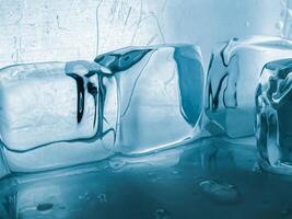 icecubes background,icecubes texture,icecubes wallpaper,ice helps to feel refreshed and cool water from the icecubes helps the water refresh your life and feel good.ice drinks for refreshment business photo