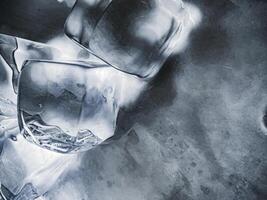 icecubes background,icecubes texture,icecubes wallpaper,ice helps to feel refreshed and cool water from the icecubes helps the water refresh your life and feel good.ice drinks for refreshment business photo