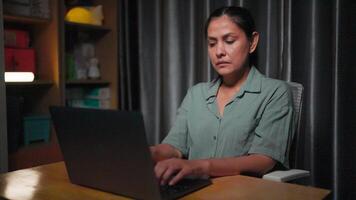 Business women with stress in regular work, work on the analysis and summary of company, Hard work and overtime work concept, lot of work, disappointed with work, Not happy from work video