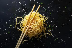 Noodles with Sesame Seeds and Green Onions photo