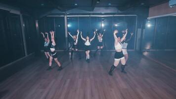 dinámica danza actuación en estudio video