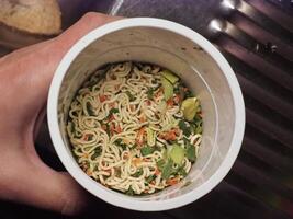 instant noodles bowl photo