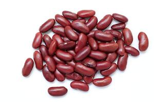 parte superior ver de rojo riñón frijoles aislado en blanco antecedentes foto