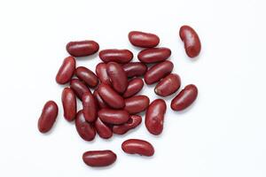 parte superior ver de rojo riñón frijoles aislado en blanco antecedentes foto