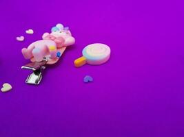 clips on a purple background photo