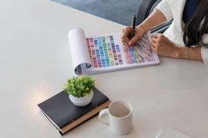 Smooth Focus, group of web designers are working together to develop mobile responsive website with UI UX Front End Designer Previewing. website designers in form of mobile applications with UI UX photo