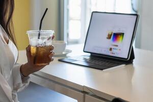 Smooth Focus, group of web designers are working together to develop mobile responsive website with UI UX Front End Designer Previewing. website designers in form of mobile applications with UI UX photo