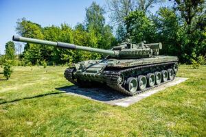 tank t80, elements of reactive armor of heavy tank, tank dynamic protection unit, protective device, a type of protection for armored fighting vehicles photo