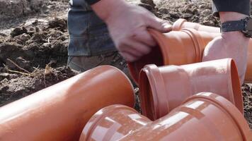 construcción de alcantarillado desde el plastico tubería video