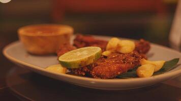 Crispy Fried Chicken Wings with Lime and Garlic video