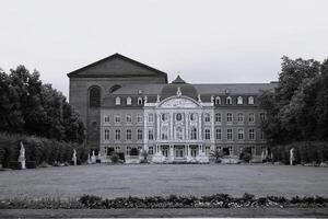 It's a black and white picture of a Castle. Trier photo