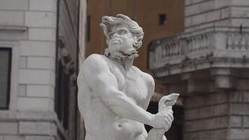 Concept of architecture and art. Action. Beautiful monument at the city square, tourists attraction. video