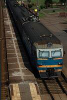 the train is at the station and is waiting to be sent. View from above photo
