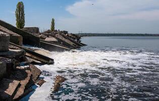 Dirty water is pumped into Hadzhibeysky estuary, fisherman catches poisoned fish photo