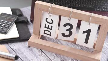 How to make your own calendar video
