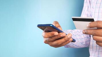 How to use your credit card on your smartphone video