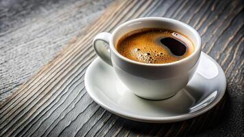 fondo, caliente, café comercio, un cerca arriba de un negro Café exprés café en un blanco taza en contra un granoso textura antecedentes con líder líneas desde el fondo izquierda esquina hacia el taza foto