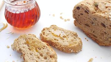 Bread with honey and nuts video