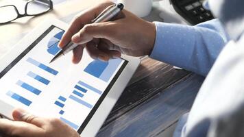 How to use data to make better decisions video