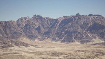 A view of a mountain range in the desert video