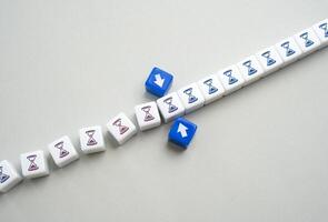 Optimize work schedule. Plan your work correctly, save time. Task Management Software. Include Breaks and Downtime. Prioritizing tasks, minimizing distractions. Efficiency and productivity photo