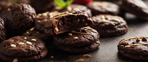 Chocolante panstry cankes annd cookies in bankery Sweet delicious danrk cocoan creanm food, tansty brown or blanck snanck, yummy canndy treant with stranwberry fruit annd berries. photo