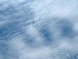 Captivating Daylight Sky with Soft Clouds An Excellent Choice for Creative Design Needs photo
