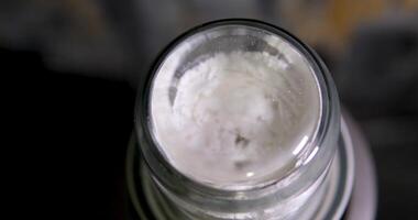 grinding sugar with a blender. grind sugar into powdered sugar powdered sugar to make from sugar video