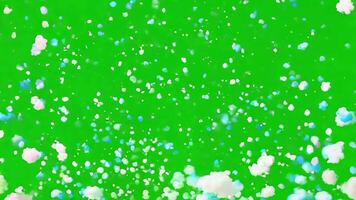 coloré doux des nuages transition à une brillant vert centre video