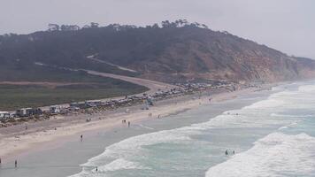Aerial view of beautiful cliffs at the coast of southern California, Torrey pines state natural reserve. Torrey Pines State Reserve and Beach on the coastline of La Jolla, San Diego, on the west coast video