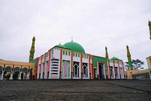 The grand mosque with green domes in Morowali, Central Sulawesi in September 2024. photo