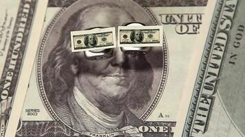 ein schließen oben von ein Dollar Rechnung mit ein Gesicht auf es video