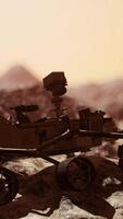 Neugieriger Mars-Rover, der die Oberfläche des Roten Planeten erkundet video