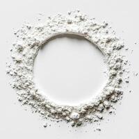 blanco harina circulo en un blanco aislado fondo, ideal para culinario y horneando efectos visuales foto