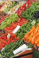 Discover a wide variety of vibrant and fresh vegetables available at your local farmers market photo