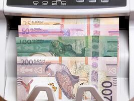 Aruban florin the counting machine photo