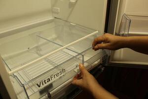 Cleaning cleaning fridge sink wipes the shelf inserts the shelf photo
